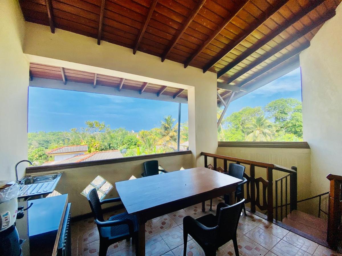 Hikka Paradise Guest House Hikkaduwa Exterior photo